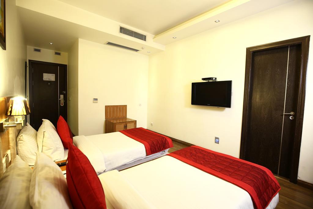 Evoke Lifestyle, Delhi Hotel New Delhi Bagian luar foto