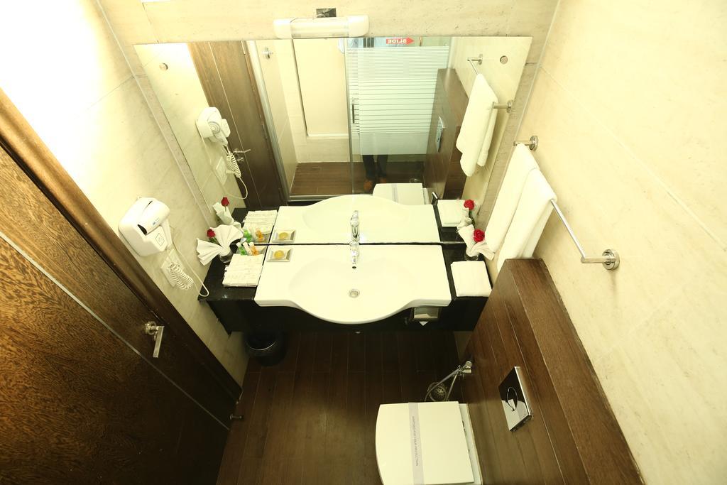 Evoke Lifestyle, Delhi Hotel New Delhi Bagian luar foto